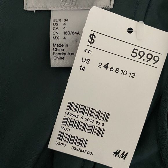 H & M Off the Shoulder Ruffle Cropped Wide Leg Jumpsuit Size 4 NWT - Picture 7 of 8